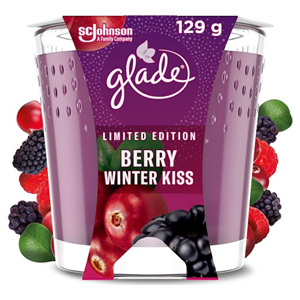 Glade Winter Berry Kiss Candle 129G